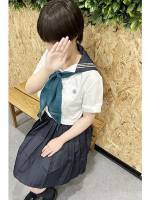 小栗　もなか(18)