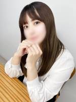 東條まな先生(26)